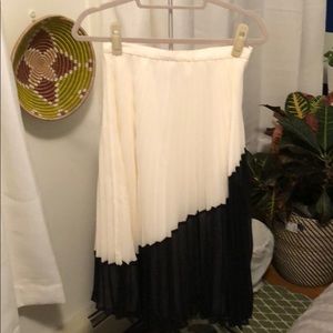 New Tag On Banana Republic Midi Pleated Skirt.